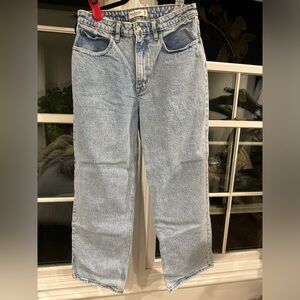 Abercrombie & Fitch 90’s Relaxed Jean High Rise Curve Love